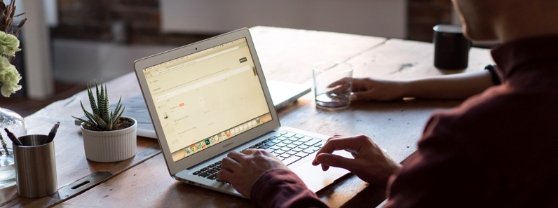 Les clauses d'un contrat de freelance Travail en freelance : l'importance d'un contrat personnalisé