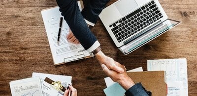 Contrat de sous-traitance, contrat de prestation de services : quelles différences ?