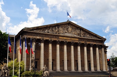 L'Assemblée nationale vote la fin du RSI