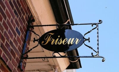 Franchise coiffure : comment ouvrir un salon de coiffure franchisé ?