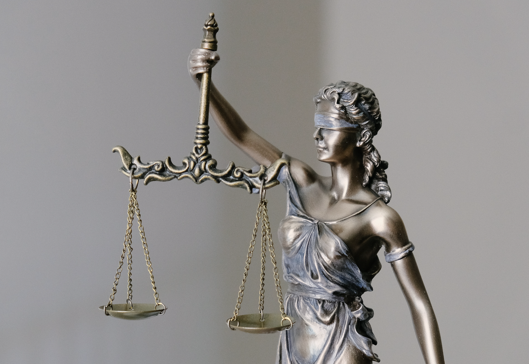 L’exécution provisoire de droit des jugements : comment obtenir sa suspension ?